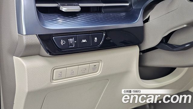 Kia Canival 2021 — photo 22