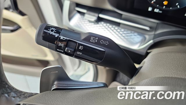 Kia Canival 2021 — photo 24