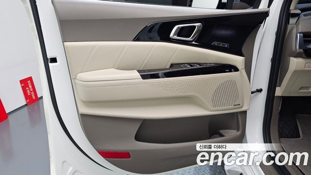 Kia Canival 2021 — photo 14