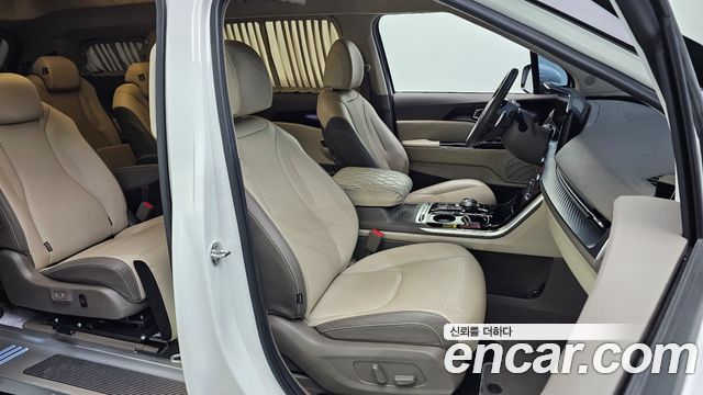 Kia Canival 2021 — photo 16