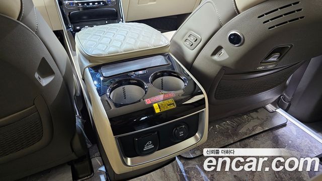 Kia Canival 2021 — photo 29
