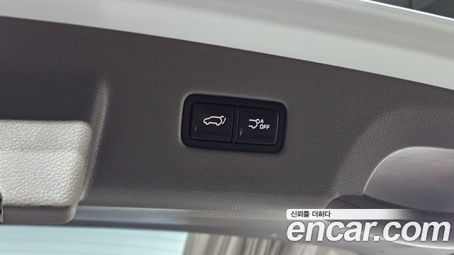 Kia Canival 2021 — photo 32