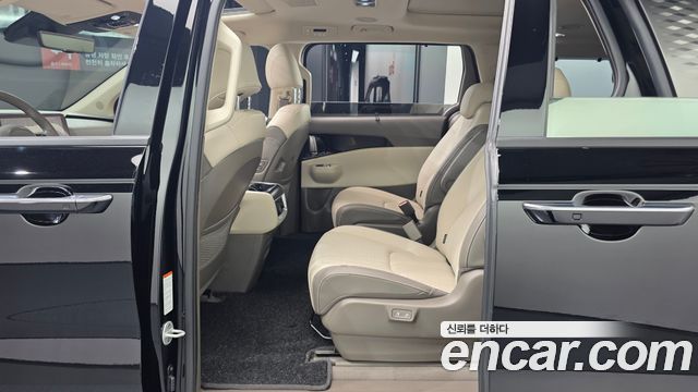 Kia Canival 2025 — photo 18