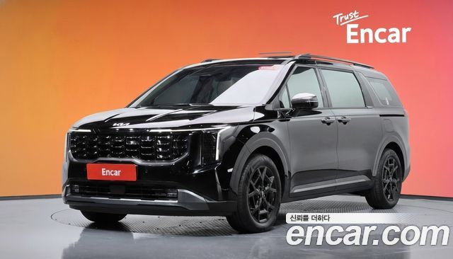 Kia Canival 2025 — photo 1