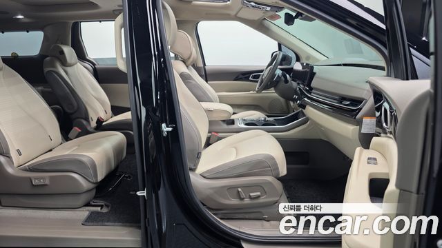 Kia Canival 2025 — photo 16
