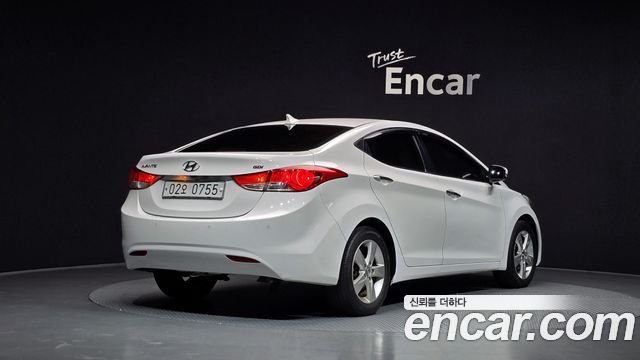 Hyundai AVANTE 2013 — photo 2