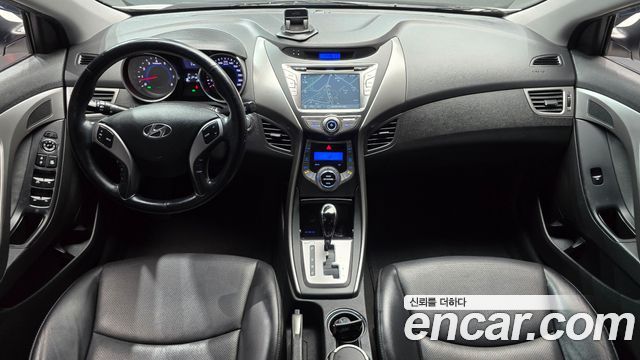 Hyundai AVANTE 2013 — photo 10