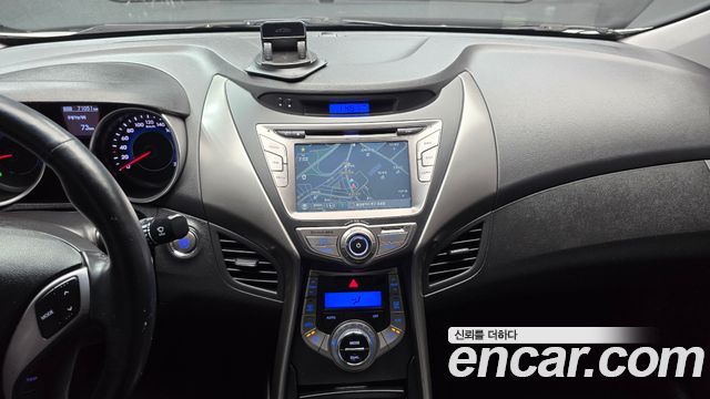 Hyundai AVANTE 2013 — photo 20