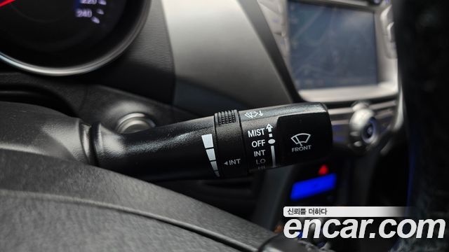 Hyundai AVANTE 2013 — photo 25