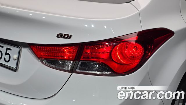 Hyundai AVANTE 2013 — photo 9