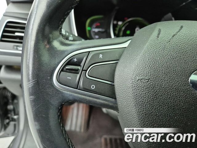 Renault Korea SM6 2020 — photo 16