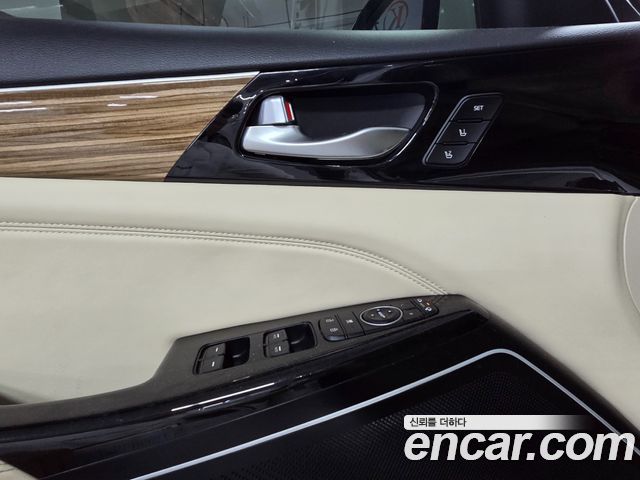 Kia K7 2017 — photo 8