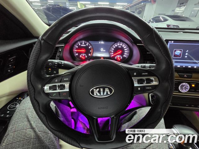 Kia K7 2017 — photo 12