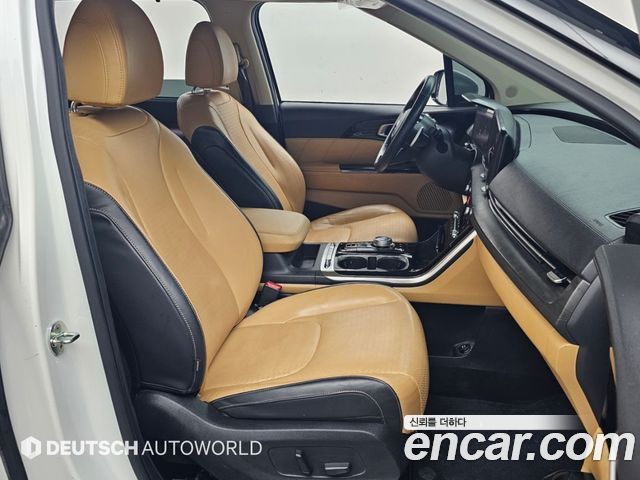 Kia Canival 2021 — photo 10