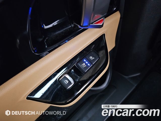 Kia Canival 2021 — photo 16