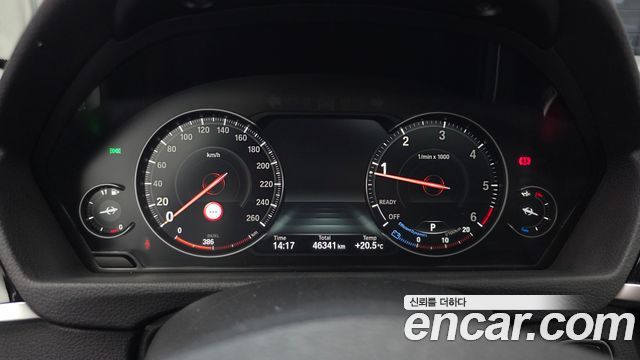 BMW 3-Series 2018 — photo 8