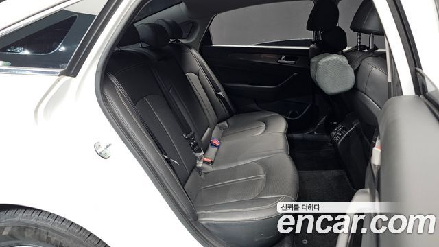 Hyundai Sonata 2019 — photo 11