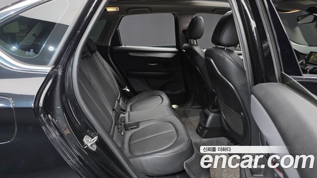 BMW 2-Series 2016 — photo 12