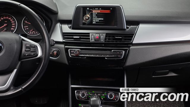 BMW 2-Series 2016 — photo 14