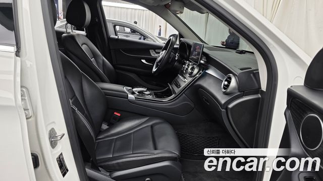 Mercedes-Benz GLC-Class 2019 — photo 11