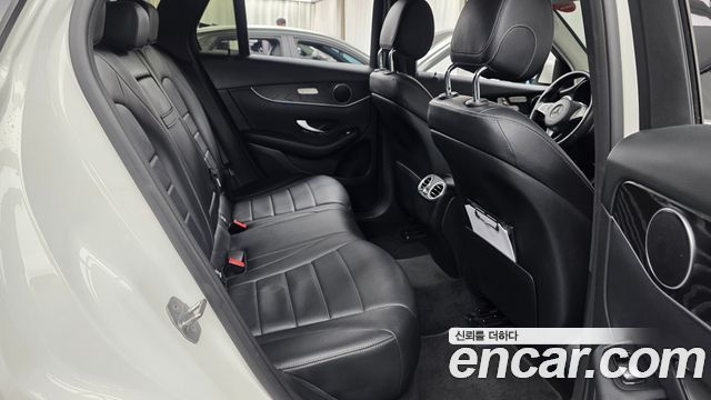 Mercedes-Benz GLC-Class 2019 — photo 12