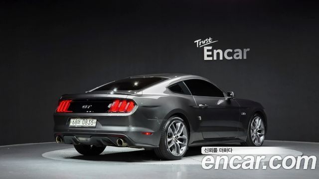 Ford Mustang 2016 — photo 2