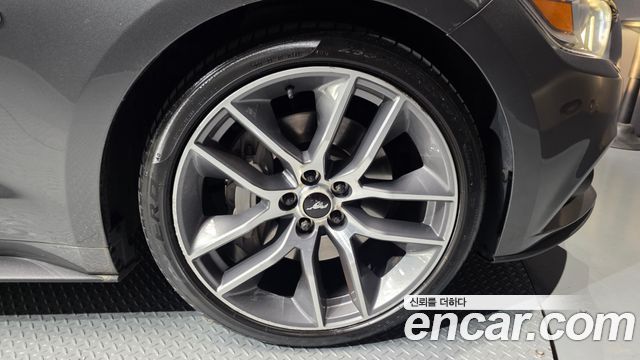 Ford Mustang 2016 — photo 5
