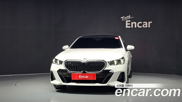 BMW 5-Series 2026 — photo 3