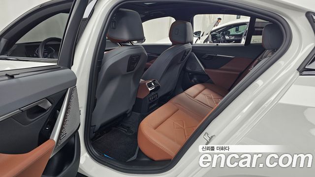 BMW 5-Series 2026 — photo 18