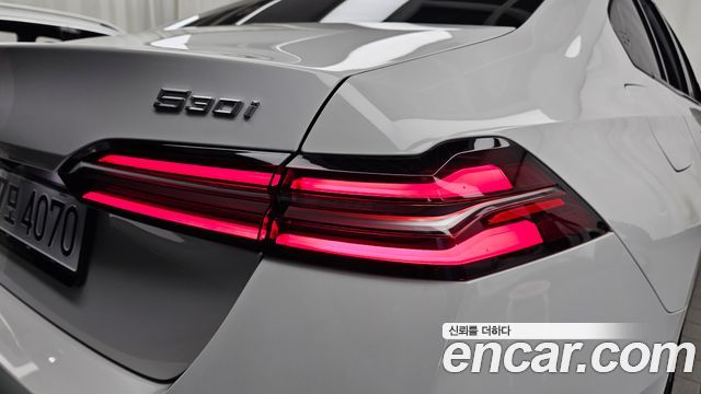 BMW 5-Series 2026 — photo 9