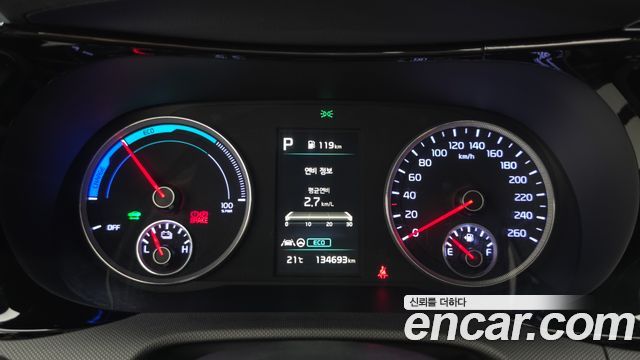 Kia K5 2022 — photo 11