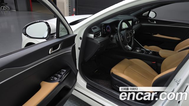 Kia K5 2022 — photo 13