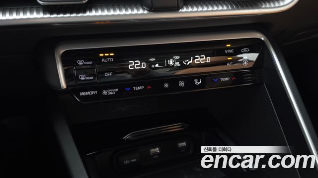 Kia K5 2022 — photo 31