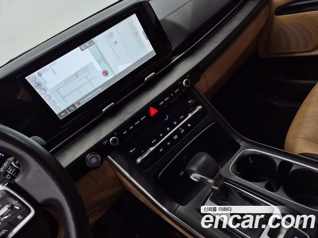 Kia Canival 2023 — photo 9