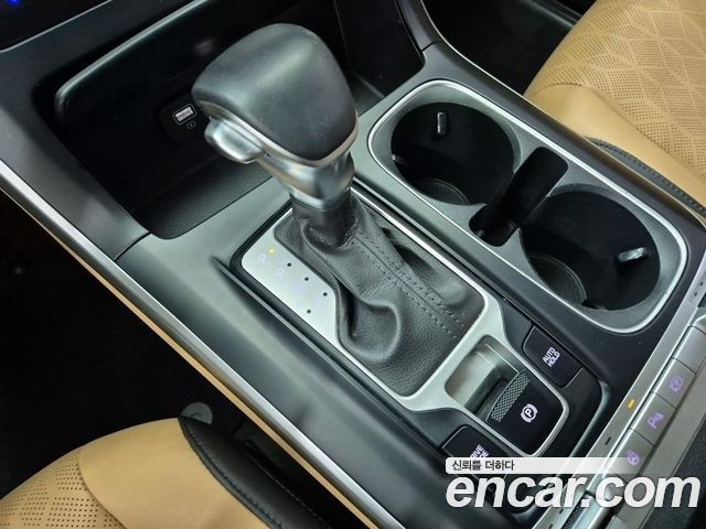 Kia Canival 2023 — photo 12