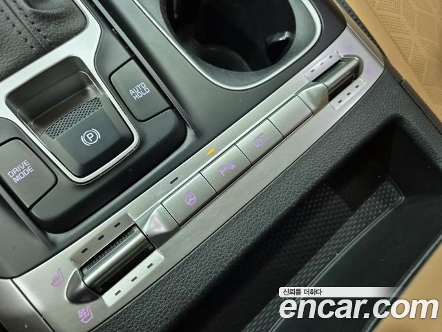Kia Canival 2023 — photo 13