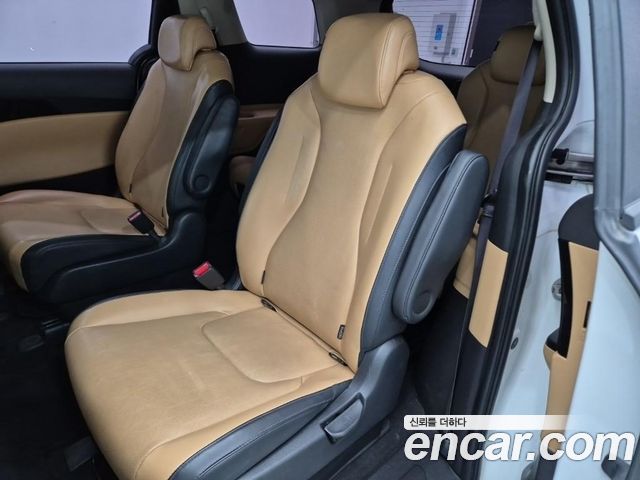 Kia Canival 2023 — photo 15