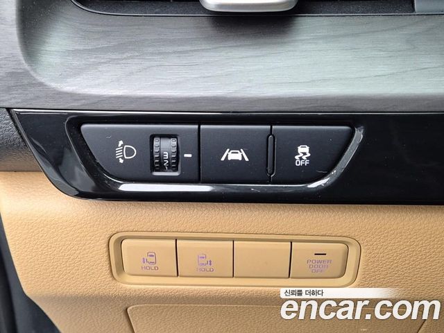 Kia Canival 2023 — photo 17
