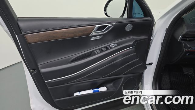 Genesis GV80 2022 — photo 14
