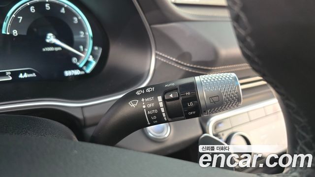 Genesis GV80 2022 — photo 28