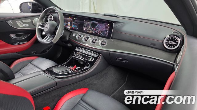 Mercedes-Benz E-Class 2023 — photo 10
