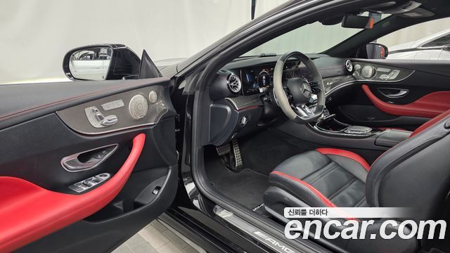 Mercedes-Benz E-Class 2023 — photo 13