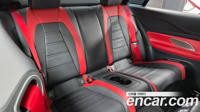 Mercedes-Benz E-Class 2023 — photo 17
