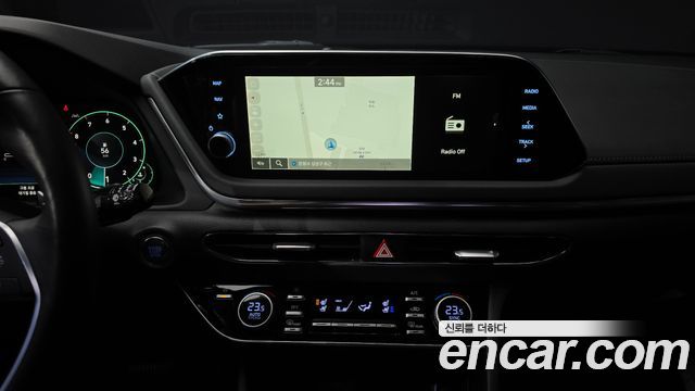 Hyundai Sonata 2023 — photo 20