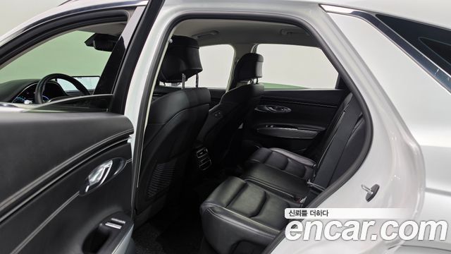 Genesis GV70 2021 — photo 17