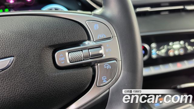 Genesis GV70 2021 — photo 21