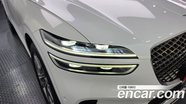 Genesis GV70 2021 — photo 8