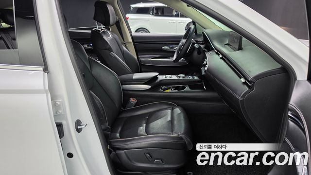 Genesis GV70 2021 — photo 16