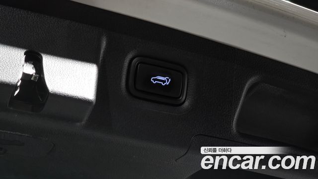 Hyundai Santafe 2021 — photo 18