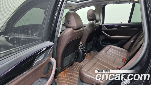 BMW X3 2018 — photo 18